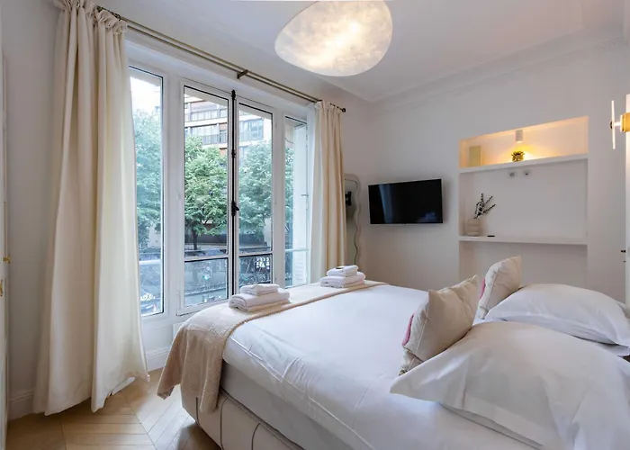 アパート Charming Flat - 2bd-6p - Eiffel Tower パリ